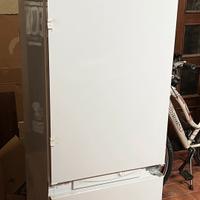 Frigorifero Hotpoint Ariaton 250L da incasso