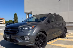 Ford Kuga 2.0 TDCI 150 CV S&S 4WD Powershift ST-Li
