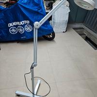 lampada per estetista 