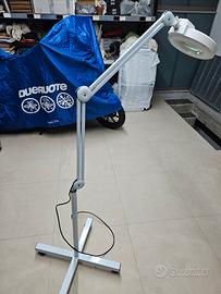 lampada per estetista 
