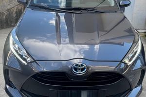 Toyota Yaris hybrida