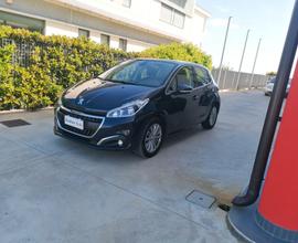 Peugeot 208 PureTech 82 5 porte Allure