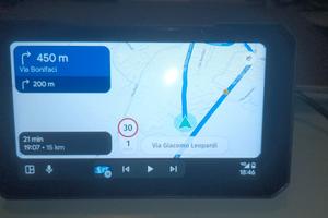 Navigatore moto con controllo pressione pneumatici