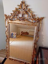 Specchio con cornice in legno  dorata