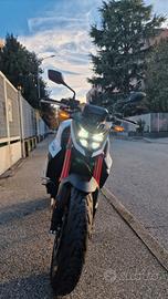 Honda CB750 Hornet (2023) - Solo 6.300 km