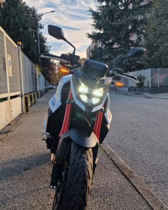 Honda CB750 Hornet (2023) - Solo 6.300 km