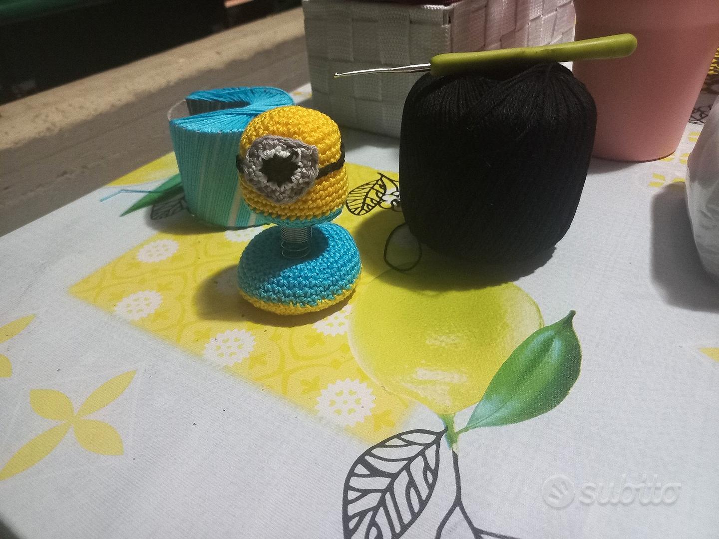 pupazzi a molla per cruscotto auto all'uncinetto Tutto per i