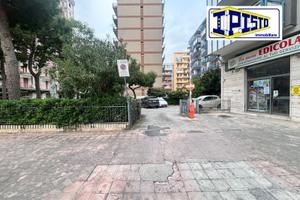 Posto auto scoperto in via medaglie d'oro