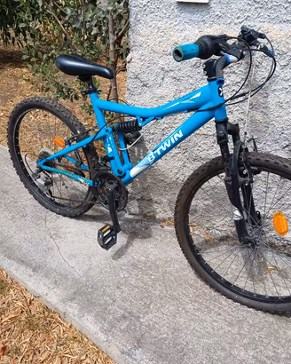 mountain bike B'Twin