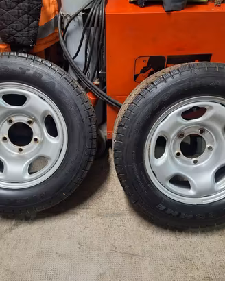 Cerchi e gomme M+S  grand vitara 