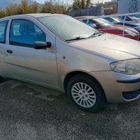 Fiat Punto 1.2 3 porte ( impianto GPL) per neopate