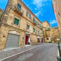 3 LOCALI A CHIETI