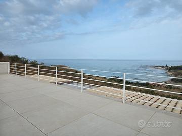 Villa a pochi passi dal mare con piscina