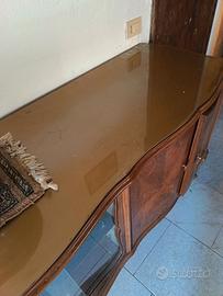 Credenza chippendale