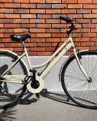 Elegante bicicletta da donna