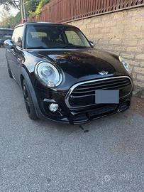 MINI COOPER D  1.5  MOTORE NUOVO