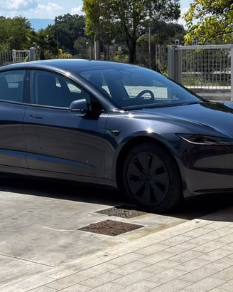 Tesla Model 3 RWD LFP Highland Premium 2025 Full