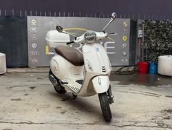 Piaggio Vespa 125 Primavera Piaggio vespa 125...