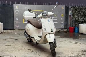 Piaggio Vespa 125 Primavera Piaggio vespa 125...