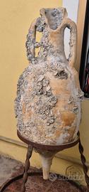 Grande anfora stile antico cn incrostazioni marine