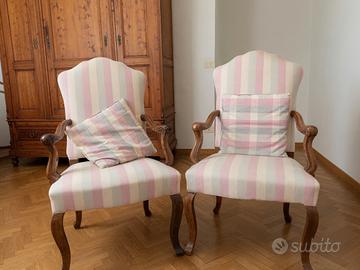 Coppia di eleganti poltrone Bergère vintage