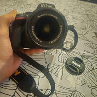 Nikon D5200 Reflex 24.1MP + Obiettivo 18-55mm VR I