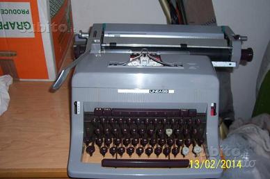 Macchina da scrivere Olivetti Linea 88