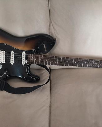 Chitarra elettrica tipo Fender Stratocaster