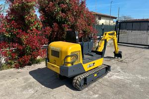 E173 Miniescavatore 15 q Yanmar B15