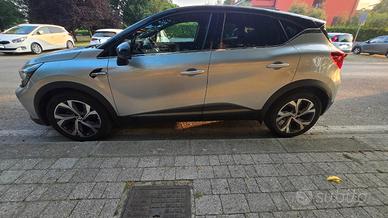 Renault captur r.s. line e-tech hybrid 145