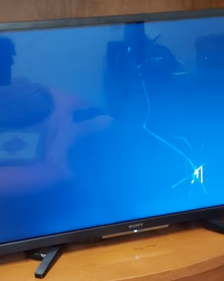Smart TV Sony kd-32w800, solo per ricambi