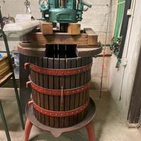 Torchio per vino