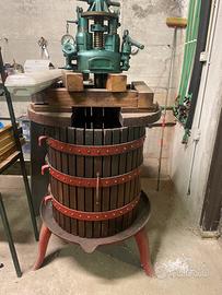Torchio per vino