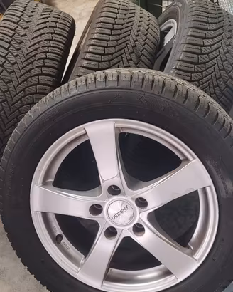 Gomme pneumatici 205 55 16 completi