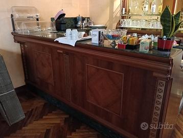 Bancone bar completo di vetrinetta Banco Reception