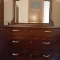 cassettone con specchio