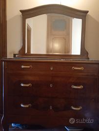 cassettone con specchio