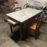 Tavolo da pranzo con sedie