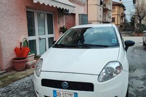 FIAT PUNTO CON IMPIANTO A METANO PREZZO TRATTABILE