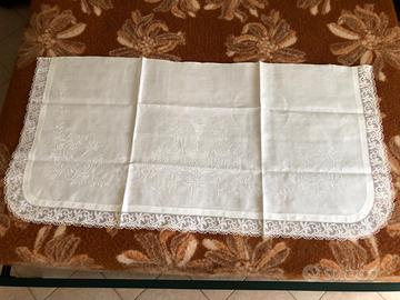 Antica tovaglia da Santella ricamata