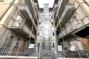 BILOCALE IN CORSO SAINT MARTIN DE CORLEANS