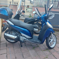 Vendo scooter honda sh 300 anno 2011