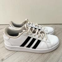 Sneakers Adidas numero 38 Unisex come nuove