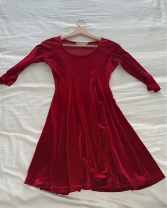 vestitino rosso in velluto a maniche lunghe