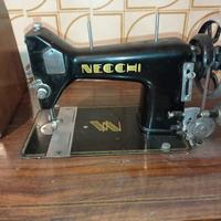 macchina da cucire Necchi 
