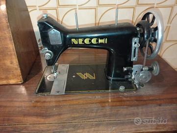 macchina da cucire Necchi 