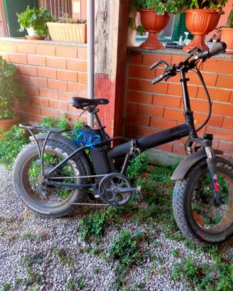 Bicicletta elettrica pieghevole Roma