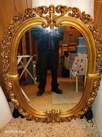 specchi con cornice in legno intarsiato 