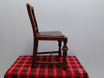 Coppia di sedie inglesi in legno massello