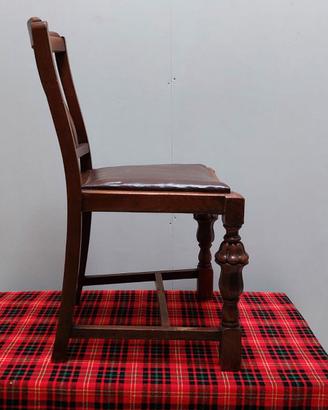 Coppia di sedie inglesi in legno massello